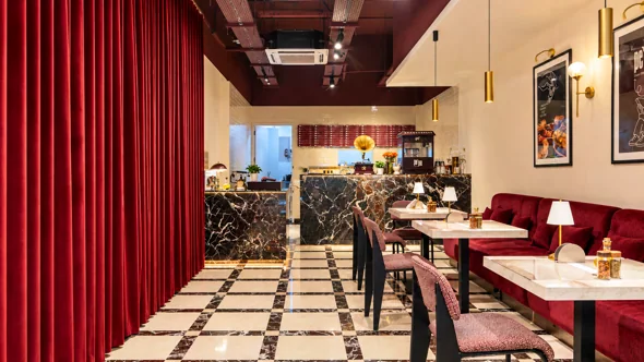 Pe Pe Pizza Bar, Al Mawaleh